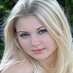 Meet your Posher, Emy